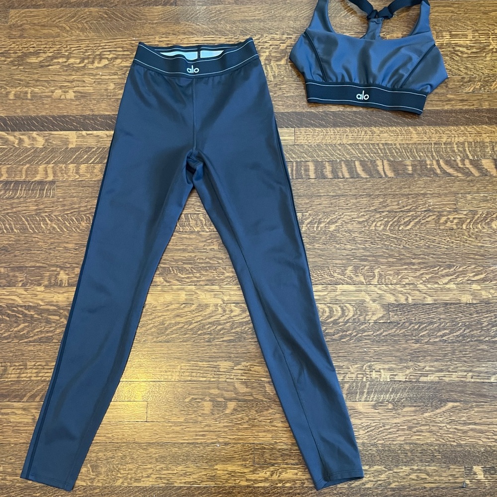 ALO Yoga airlift high-waist suit up legging and bra anthracite/black (sold out)